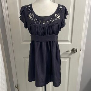 Gray Baby Doll Mini Dress Cut Out Floral Design Front & Back 100% Silk Size 6